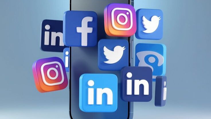 website social media integration